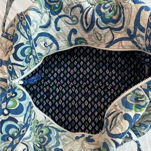 Vera Bradley Mediterranean White Duffle Bag - Picture 13 of 13